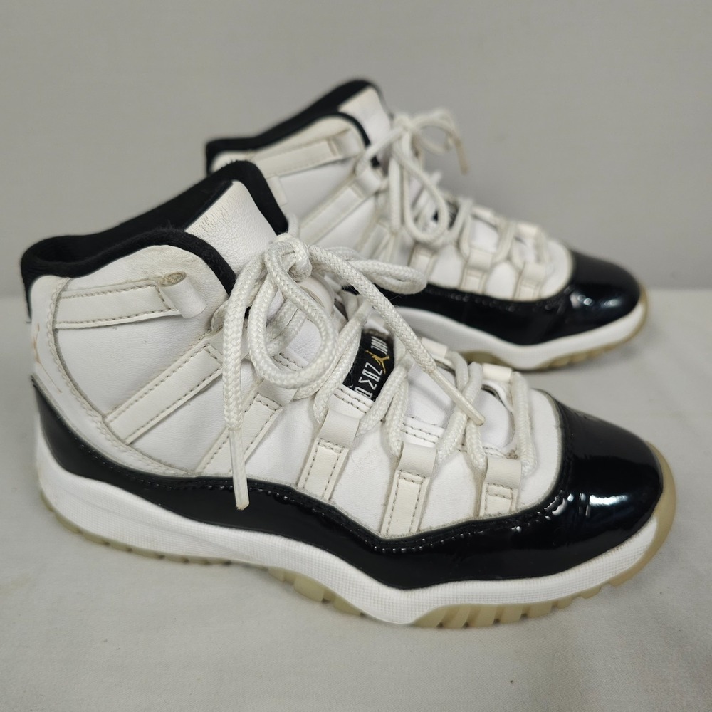 Air Jordan 11 Shoes Boy Size 13c White Black Patent Leather Gratitude 378039-170